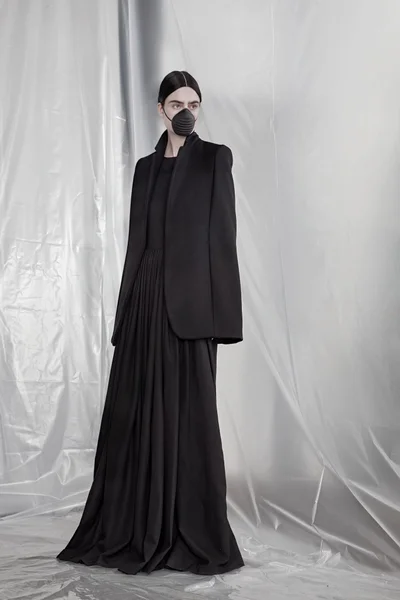 Look 3